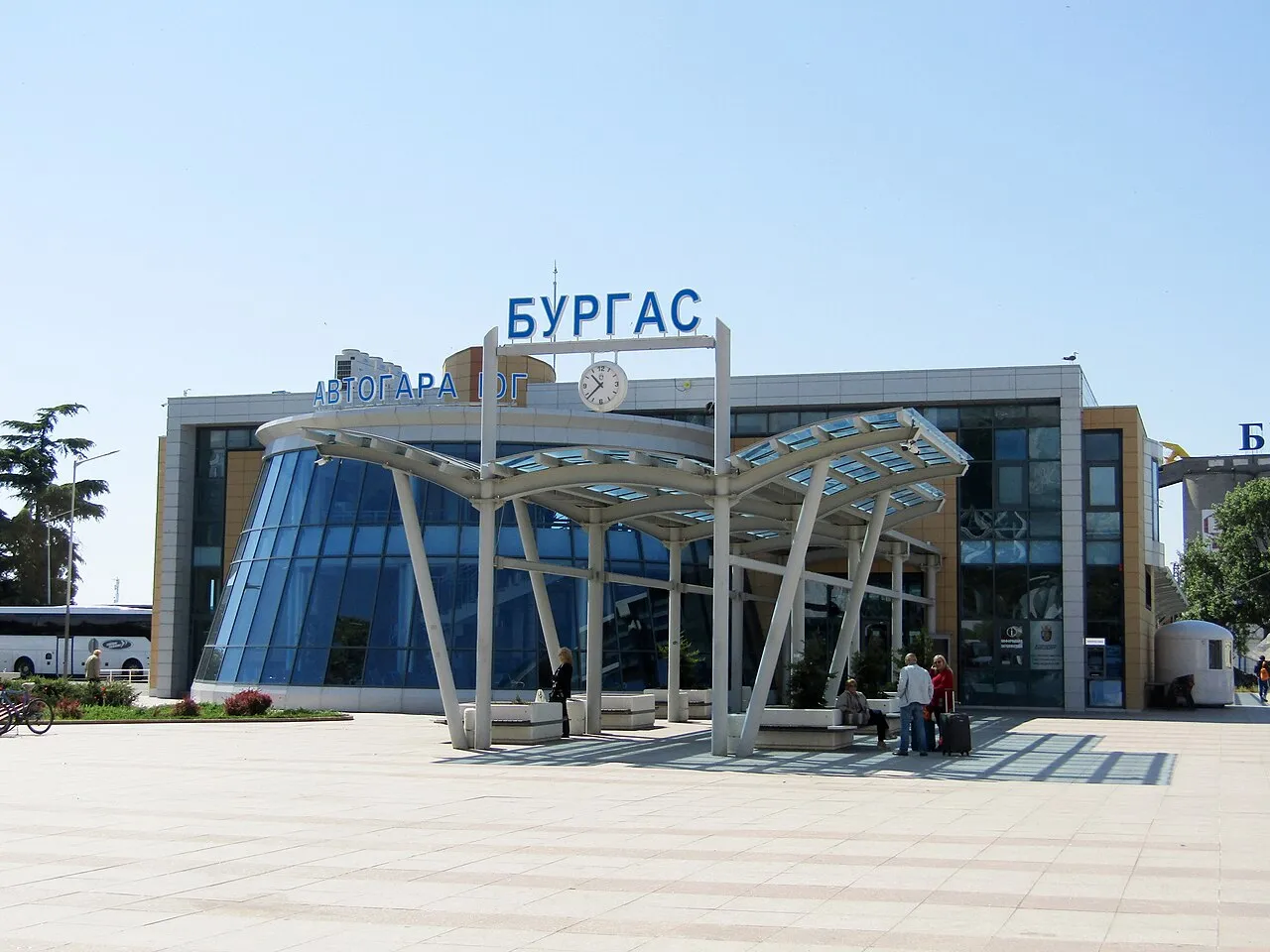 Platforms and coaches at Burgas South bus station (Avtogara Yug)